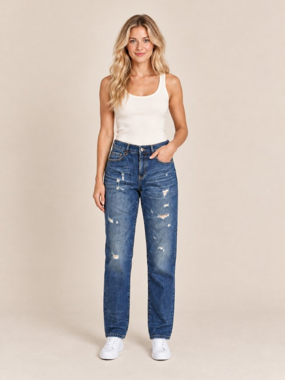 Cabi Scenic Route Boyfriend Jeans Size 6 Craftsman Wash Distressed Cotton NEW
